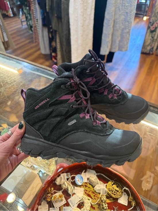 Merrell Shoes - Merrell Black Suede Hiking Boots with Purple Accents size 6.5